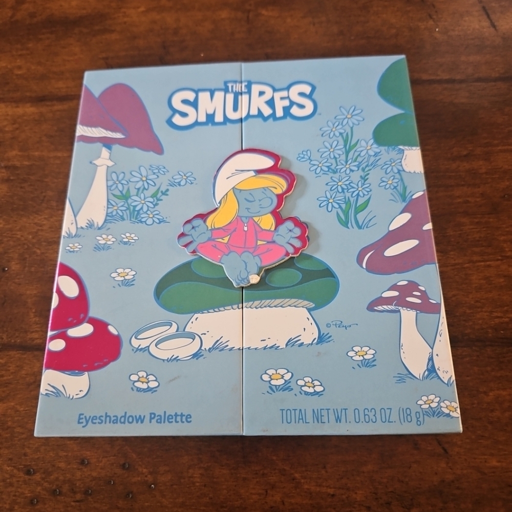 TASTE BEAUTY X THE SMURFS -  12 Color Eyeshadow Palette NEW